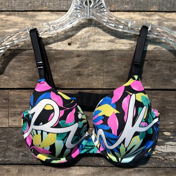 💰BOGO FREE VS Pink Wear Everywhere Lightly Lined T-Shirt Bra - Picture 3 of 6